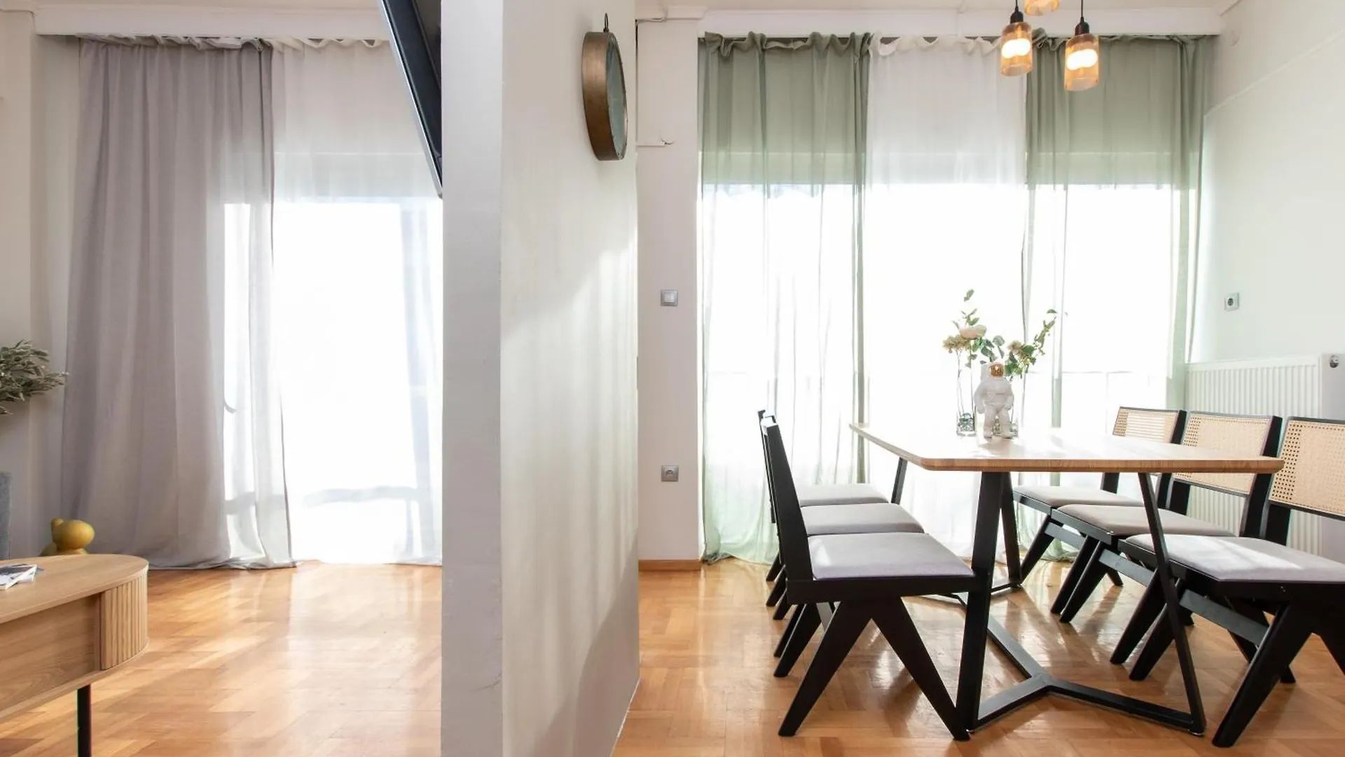 Houseloft Cityscape Bliss Selanik